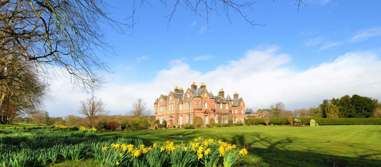 Carnell Country Estate & Holiday Cottages In Ayrshire Hurlford Exterior foto